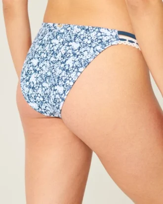 Bas de bikini effronté à double bretelle et bordure style crochet