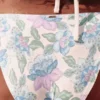 Bas de bikini effronté à jambes hautes et style crochet