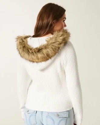 Cardigan à capuche et bordure en fausse fourrure