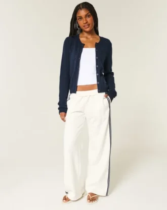 Cardigan à œillets