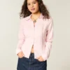Chemise boutonnée avec empiècement en dentelle Chemise boutonnée avec empiècement en dentelle