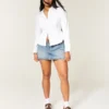 Chemise boutonnée avec empiècement en dentelle Chemise boutonnée avec empiècement en dentelle