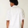 Chemise courte à manches courtes et motif texturé Chemise courte à manches courtes et motif texturé