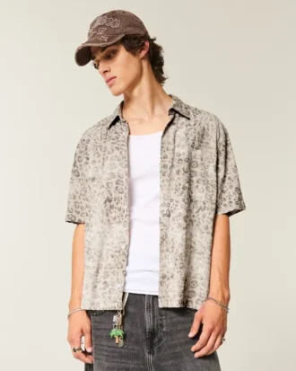 Chemise courte à manches courtes et poches