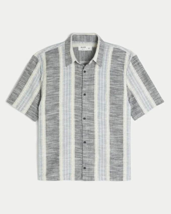 Chemise courte à manches courtes et rayures texturées Chemise courte à manches courtes et rayures texturées