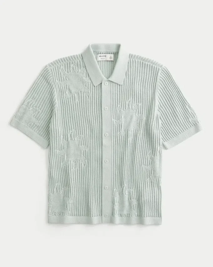 Chemise-pull à manches courtes et coupe carrée Chemise-pull à manches courtes et coupe carrée