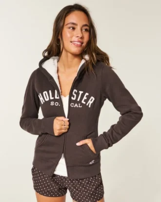 Collection Holiday Vault Sweat à capuche zippé avec logo graphique et doublure en sherpa