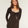 Collection Holiday Vault Top babydoll en maille satinée facile à nouer sur le devant Collection Holiday Vault Top babydoll en maille satinée facile à nouer sur le devant