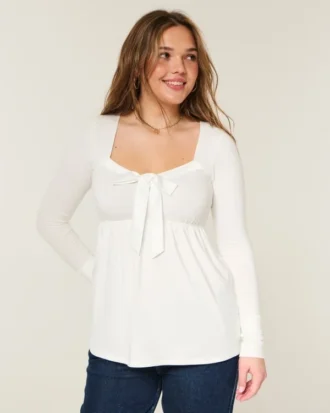 Collection Holiday Vault Top babydoll en maille satinée facile à nouer sur le devant