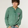 Graphisme Holiday Vault Release Logo Henley