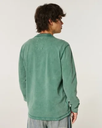Graphisme Holiday Vault Release Logo Henley