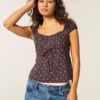 Haut babydoll à encolure dégagée et épaules dénudées Haut babydoll à encolure dégagée et épaules dénudées