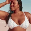 Haut de bikini plongeant à armatures et côtes Haut de bikini plongeant à armatures et côtes