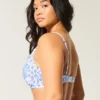 Haut de bikini plongeant à armatures pour femmes rondes Haut de bikini plongeant à armatures pour femmes rondes
