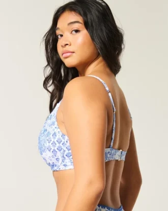 Haut de bikini plongeant à armatures pour femmes rondes