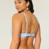 Haut de bikini plongeant à armatures pour femmes rondes Haut de bikini plongeant à armatures pour femmes rondes