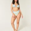 Haut de bikini triangle à volants Haut de bikini triangle à volants