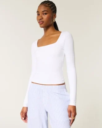 Haut à encolure carrée en tissu extensible et sans coutures
