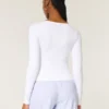 Haut à encolure carrée en tissu extensible et sans coutures Haut à encolure carrée en tissu extensible et sans coutures