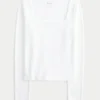 Haut à encolure carrée en tissu extensible et sans coutures Haut à encolure carrée en tissu extensible et sans coutures