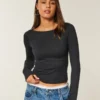 Haut à manches longues sans coutures et encolure en V Haut à manches longues sans coutures et encolure en V