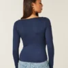Haut à manches longues sans coutures et encolure en V Haut à manches longues sans coutures et encolure en V