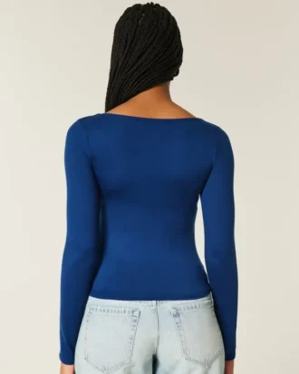 Haut sans coutures à encolure dégagée Haut sans coutures à encolure dégagée