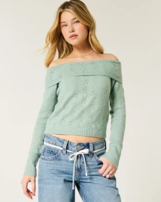 Hollister Pull confortable à épaules dénudées et mailles bouclées