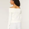 Hollister Pull confortable à épaules dénudées et mailles bouclées Hollister Pull confortable à épaules dénudées et mailles bouclées