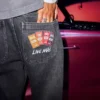 Hollister x Taco Bell Jean baggy noir délavé avec broderies graphiques Hollister x Taco Bell Jean baggy noir délavé avec broderies graphiques