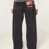 Hollister x Taco Bell Jean baggy noir délavé avec broderies graphiques Hollister x Taco Bell Jean baggy noir délavé avec broderies graphiques