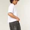 Jean baggy noir délavé avec broderie serpent Jean baggy noir délavé avec broderie serpent