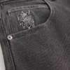 Jean baggy noir délavé à motif joker de jeu de cartes Jean baggy noir délavé à motif joker de jeu de cartes
