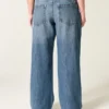Jean baggy taille basse délavé foncé avec broderie « Class of ’26 » Jean baggy taille basse délavé foncé avec broderie « Class of ’26 »