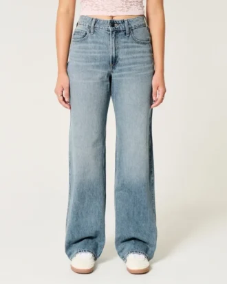 Jean baggy taille haute à lavage moyen et coupes courbes