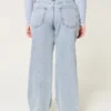 Jean baggy taille mi-haute, coupe ample, délavage moyen Jean baggy taille mi-haute, coupe ample, délavage moyen