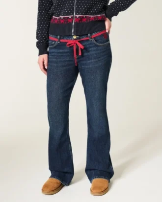 Jean bootcut taille basse délavé foncé avec cordon de serrage rouge à la taille