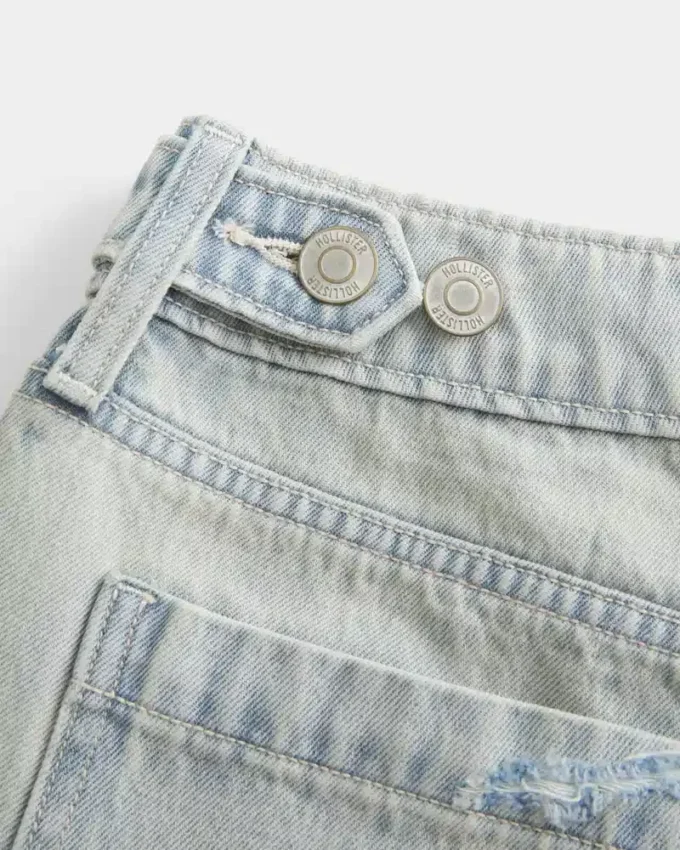 Jean court taille basse délavé clair à taille ajustable Jean court taille basse délavé clair à taille ajustable
