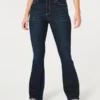 Jean flare taille haute foncé à coupe ajustée Jean flare taille haute foncé à coupe ajustée