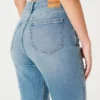 Jean mom ultra taille haute, coupe moyenne, pour les courbes généreuses Jean mom ultra taille haute, coupe moyenne, pour les courbes généreuses