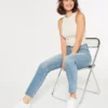 Jean mom ultra taille haute, coupe moyenne, pour les courbes généreuses Jean mom ultra taille haute, coupe moyenne, pour les courbes généreuses