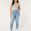 Jean skinny taille haute à coupe ajustée, délavage moyen Jean skinny taille haute à coupe ajustée, délavage moyen