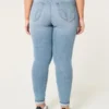Jean skinny taille haute à coupe ajustée, délavage moyen Jean skinny taille haute à coupe ajustée, délavage moyen