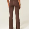 Leggings à taille enveloppante et jambes bootcut Gilly Hicks Active Recharge Leggings à taille enveloppante et jambes bootcut Gilly Hicks Active Recharge