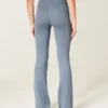 Leggings à taille enveloppante et jambes bootcut Gilly Hicks Active Recharge Leggings à taille enveloppante et jambes bootcut Gilly Hicks Active Recharge