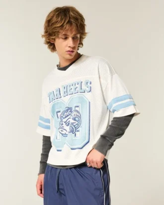 Maillot de football graphique Tar Heels de l&rsquo;université de Caroline du Nord à Chapel Hill