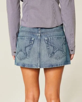 Mini-jupe-short en denim avec poche brodée en forme d&rsquo;étoile
