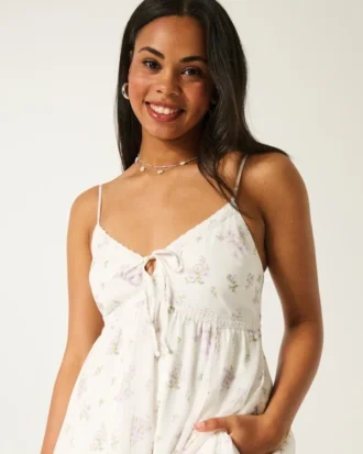 Mini-robe asymétrique en mousseline