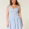 Mini-robe asymétrique à épaules dénudées Mini-robe asymétrique à épaules dénudées