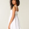 Mini-robe babydoll à bretelles nouées Mini-robe babydoll à bretelles nouées